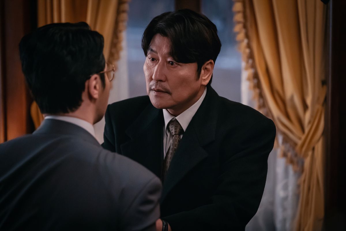 형이 왜 거기서 나와?