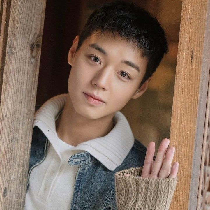 박지훈 팬덤 커뮤니티 │ 배우&트로트 가수 덕질 1등 앱 최애돌셀럽