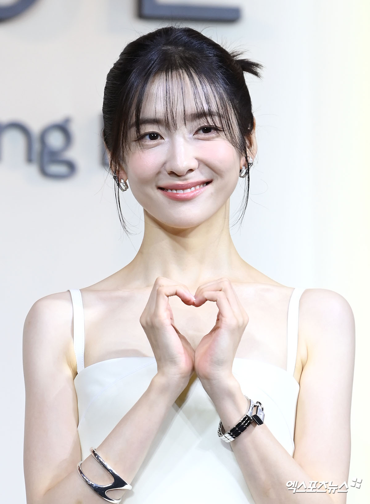 완전 뼈말라' 박지현, 슬립 드레스로 뽐낸 극강의 슬림핏