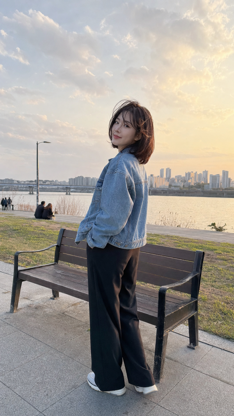 한강공원 노을빛 전신 스냅의 얼굴형 보완 스타일