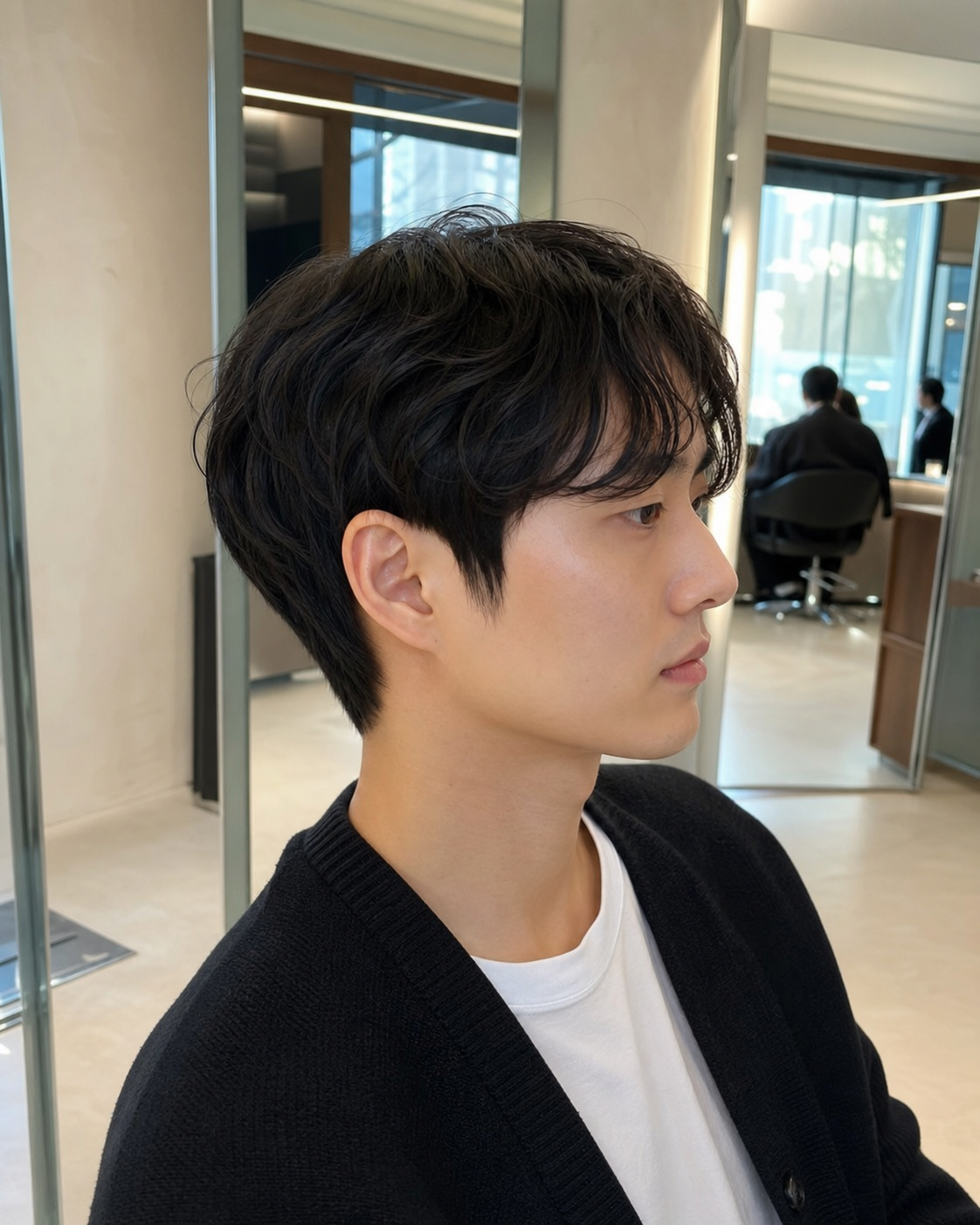 단발·테슬펌 계열의 입체감 있는 스타일