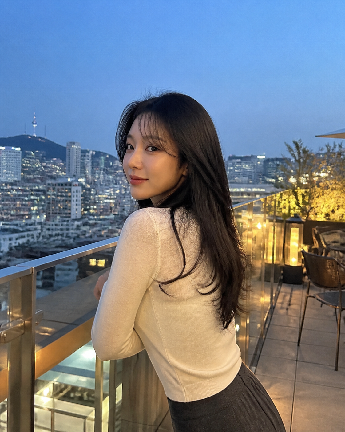 루프탑에서 담은 도시적인 무드