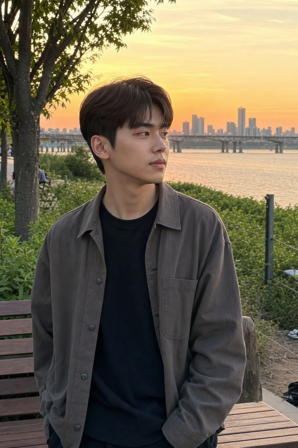 한강공원 노을 아래 보이는 자연스러운 볼륨