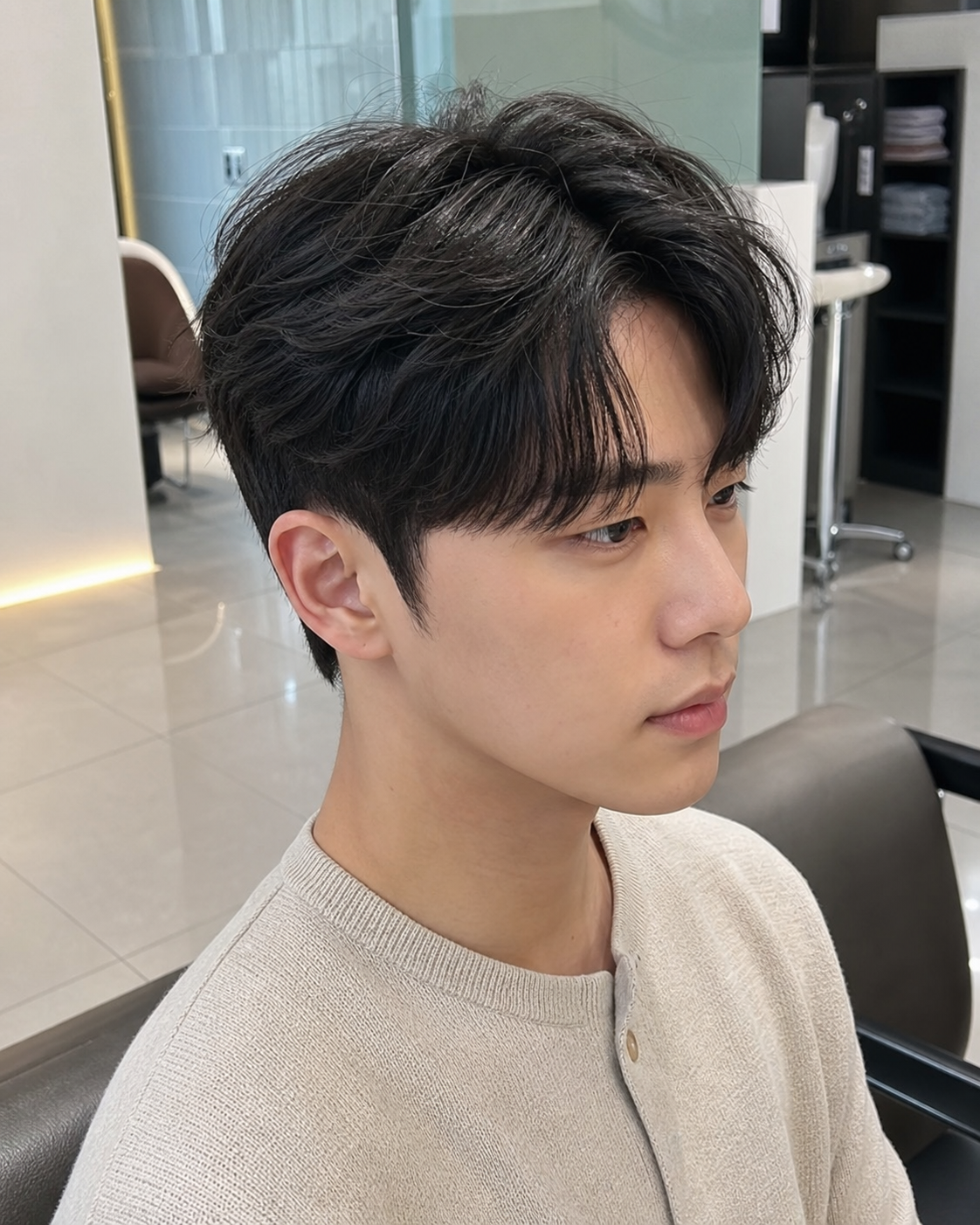 리프컷·리프쉐도우펌 느낌의 길이감 있는 이미지